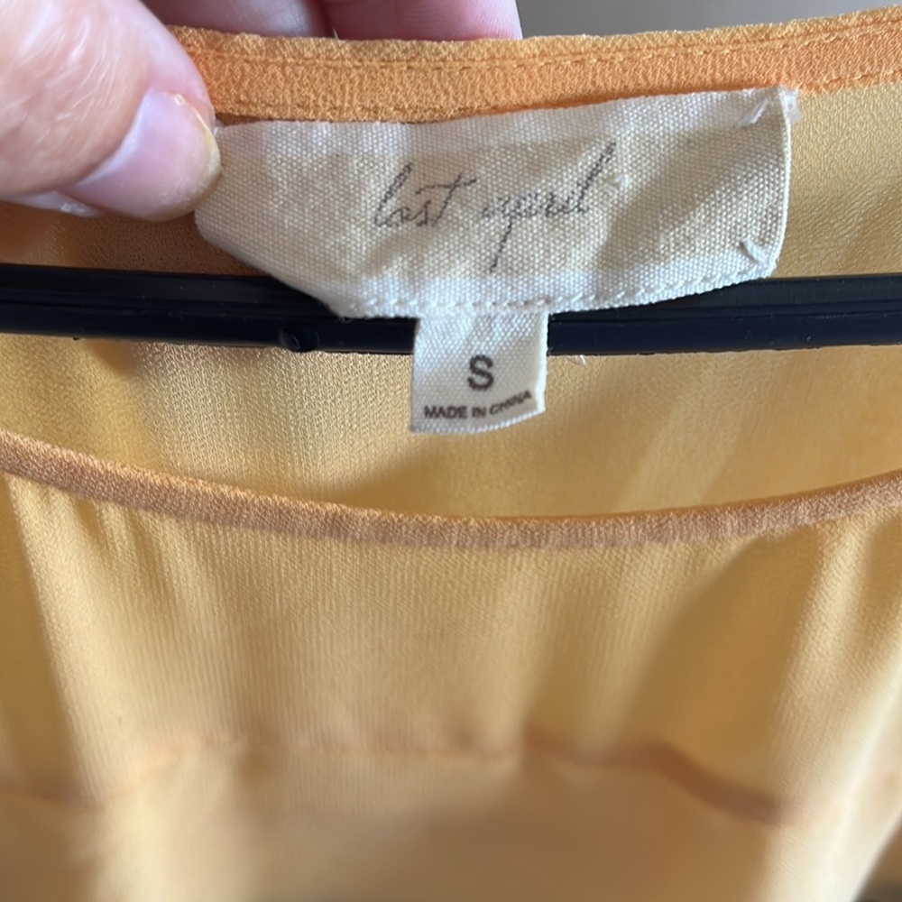 Sheer Tri-Color Blouse. Small - Picture 3 of 5